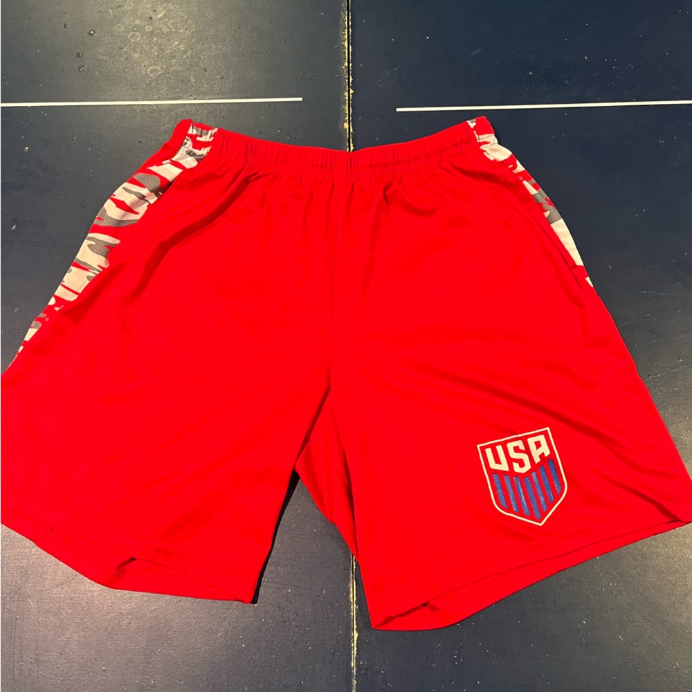 XL USA lacrosse/soccer shorts